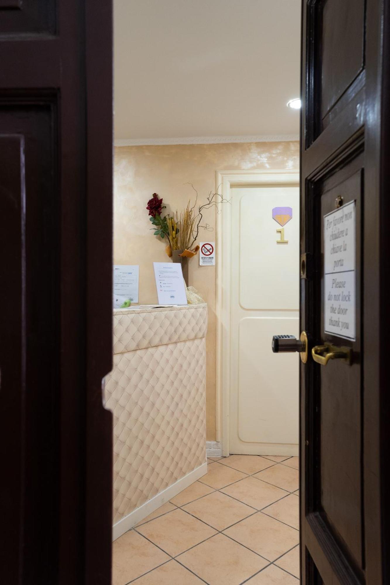 Domus Premuda Bed & Breakfast Rome Exterior photo